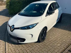 Weiß Gebraucht 2018 Renault Zoe Kleinwagen | 7.900 € (Fairer Preis)