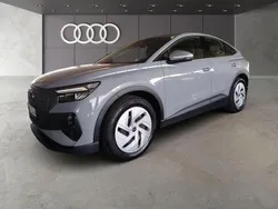 Kieselgrau Gebraucht 2022 Audi Q4 Sportback e-tron Basis SUV | 25.250 € (Fairer Preis)