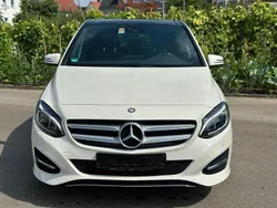Weiß Gebraucht 2015 Mercedes B220 Van / Kleinbus | 16.990 € (Fairer Preis)