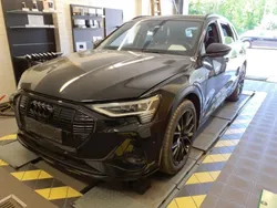 Mythosschwarz metallic Gebraucht 2022 Audi e-tron Black Edition SUV | 34.545 € (Guter Preis)