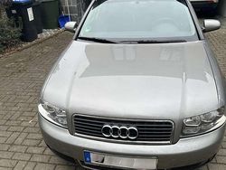 Grau Gebraucht 2003 Audi A4 Limousine | 1.500 € (Superpreis)