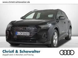 Mythosschwarz metallic Gebraucht 2025 Audi Q4 e-tron S-Line SUV | 64.153 €