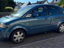 Blau Gebraucht 2002 Audi A2 Kleinwagen | 2.350 € (Guter Preis)
