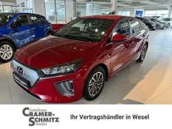 Rot Gebraucht 2020 Hyundai Ioniq Style Limousine | 18.990 € (Etwas zu teuer)