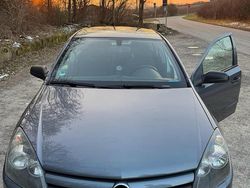 Grau Gebraucht 2004 Opel Astra Limousine | 1.700 € (Fairer Preis)