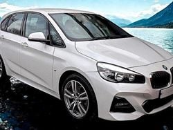 Weiß Gebraucht 2017 BMW 218 Active Tourer Sport Line Van / Kleinbus | 11.800 € (Guter Preis)