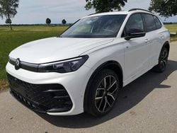 Oryxweiß perleffekt Neu 2025 VW Tiguan R-line SUV | 52.840 € (Guter Preis)