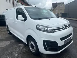 Weiß Gebraucht 2017 Citroën Jumpy Business Class Van / Kleinbus | 13.650 € (Fairer Preis)
