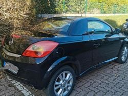 Schwarz Gebraucht 2006 Opel Tigra Cabrio | 2.100 € (Fairer Preis)