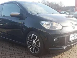 Black pearl Gebraucht 2015 VW up! Kleinwagen | 8.650 € (Teuer)