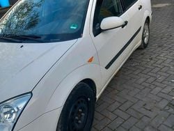 Weiß Gebraucht 2004 Ford Focus Kombi | 400 € (Superpreis)
