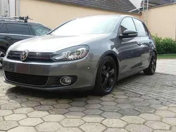 Grau Gebraucht 2011 VW Golf VI Style Limousine | 9.600 € (Fairer Preis)
