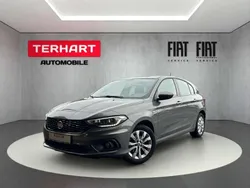 Grau Gebraucht 2017 Fiat Tipo Lounge Kombi | 9.787 €