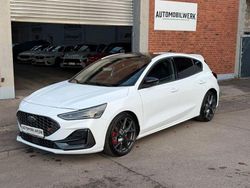 Weiß Gebraucht 2023 Ford Focus ST Limousine | 28.999 € (Guter Preis)