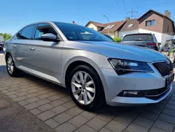 Silber Gebraucht 2018 Skoda Superb Limousine | 15.500 € (Fairer Preis)