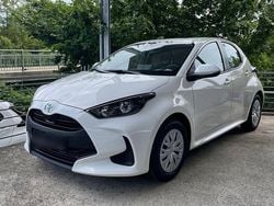 Weiß Gebraucht 2021 Toyota Yaris Comfort Kleinwagen | 13.000 € (Fairer Preis)