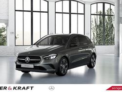 Grau Gebraucht 2025 Mercedes B200 Night Van / Kleinbus | 40.490 € (Teuer)