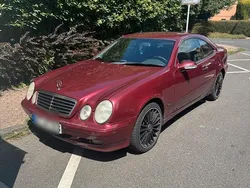 Rot Gebraucht 2001 Mercedes CLK200 Coupé | 1.000 €