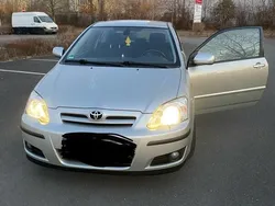 Silber Gebraucht 2004 Toyota Corolla Kleinwagen | 4.500 € (Etwas zu teuer)