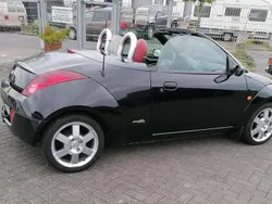 Neroschwarz (metallic) Gebraucht 2004 Ford StreetKa Cabrio | 3.860 € (Teuer)