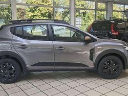 Dolomit grau Neu 2025 Dacia Sandero Extreme Kleinwagen | 20.992 € (Fairer Preis)