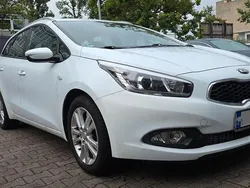 Weiß Gebraucht 2013 Kia Ceed Edition 7 Kombi | 5.999 € (Guter Preis)