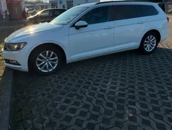 Weiß Gebraucht 2015 VW Passat Comfortline Kombi | 10.000 € (Guter Preis)