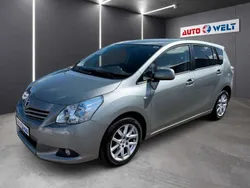 Grau Gebraucht 2012 Toyota Verso Van / Kleinbus | 9.690 € (Fairer Preis)
