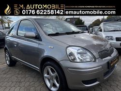 Grau Gebraucht 2003 Toyota Yaris Sol Kleinwagen | 5.890 €