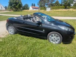 Schwarz Gebraucht 2014 Peugeot 207 CC Roland Garros Cabrio | 8.250 € (Teuer)