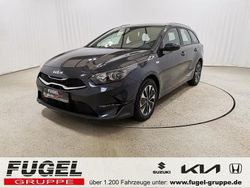 Penta grau met. Neu 2025 Kia Ceed Sportswagon Play Kombi | 22.868 € (Fairer Preis)