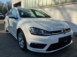 Pure white Gebraucht 2017 VW Golf VII Sportline Limousine | 11.500 € (Etwas zu teuer)