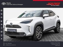 Weiß Gebraucht 2023 Toyota Yaris Hybrid Connect Style | 25.990 € (Fairer Preis)