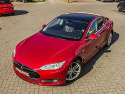 Rot Gebraucht 2014 Tesla Model S Performance Limousine | 17.999 € (Guter Preis)