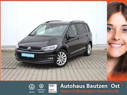 Deep black perleffekt Gebraucht 2024 VW Touran Highline Van / Kleinbus | 37.380 € (Etwas zu teuer)