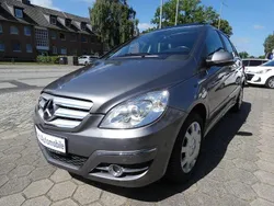 Grau Gebraucht 2009 Mercedes B180 Van / Kleinbus | 6.990 € (Fairer Preis)