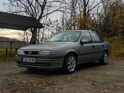 Grau Gebraucht 1994 Opel Vectra Limousine | 2.450 €