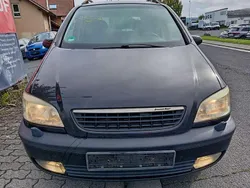 Schwarz Gebraucht 2002 Opel Zafira Comfort Van / Kleinbus | 899 € (Superpreis)