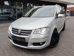 Silber Gebraucht 2008 VW Touran Highline Van / Kleinbus | 3.799 € (Fairer Preis)