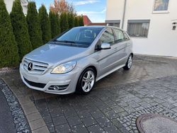 Silber Gebraucht 2008 Mercedes B200 Van / Kleinbus | 4.900 € (Fairer Preis)