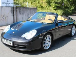 Schwarz Gebraucht 2002 Porsche 911 Carrera 4 Cabriolet Cabrio | 39.800 € (Guter Preis)