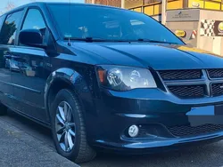 Grau Gebraucht 2014 Dodge Grand Caravan Van / Kleinbus | 17.200 €