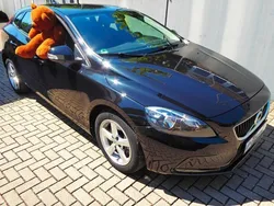 Schwarz Gebraucht 2018 Volvo V40 Kinetic Kombi | 17.921 € (Fairer Preis)