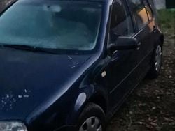 Blau Gebraucht 1999 VW Golf IV Kleinwagen | 1.800 €