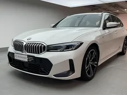 Alpinweiss Gebraucht 2022 BMW 320 M Sport Kombi | 34.949 € (Fairer Preis)