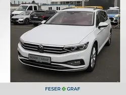 Gletscherweiß Gebraucht 2023 VW Passat Kombi | 27.440 € (Fairer Preis)
