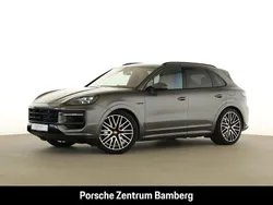 Grau Gebraucht 2024 Porsche Cayenne Sport SUV | 126.900 €