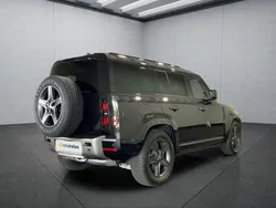 Schwarz Gebraucht 2024 Land Rover Defender SUV | 81.749 € (Superpreis)