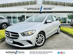 Iridiumsilber Gebraucht 2021 Mercedes B180 Progressive Van / Kleinbus | 23.485 € (Fairer Preis)