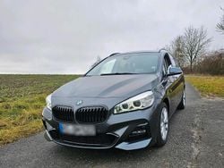 Grau Gebraucht 2017 BMW 220 Gran Tourer M Sport Van / Kleinbus | 13.500 € (Guter Preis)